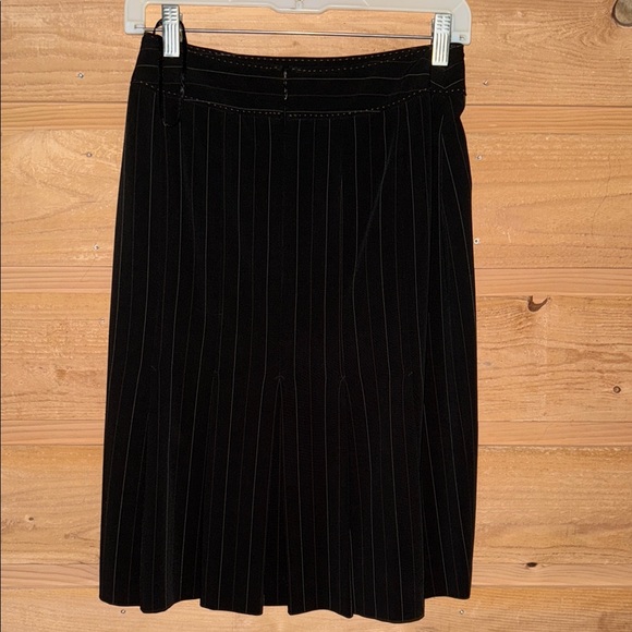 Nine West Black Pinstripe Suit Set Blazer Coat Pleated Skirt size 2 - Picture 12 of 16